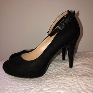 Unisa (DSW) Suede Black Heels with Ankle Strap